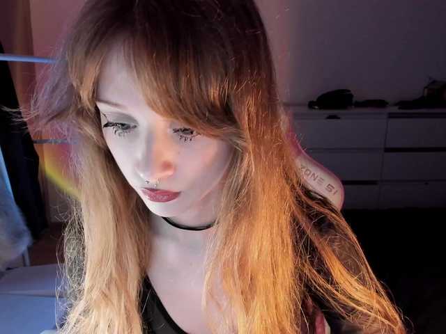 mnepohuyy webcam