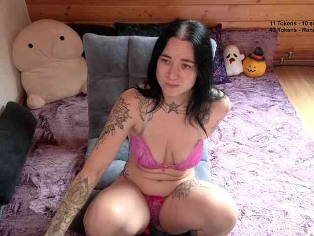 Lunaticminx- webcam