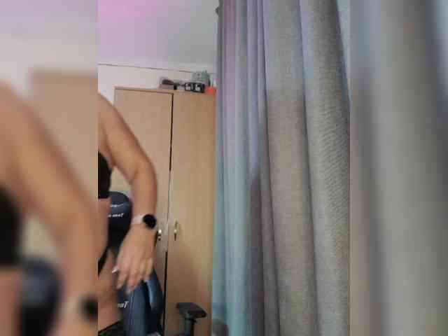Hotangel75 webcam