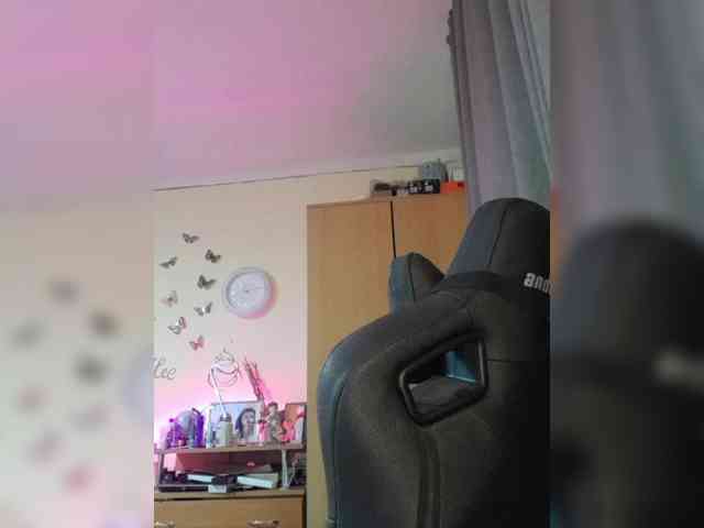 Hotangel75 webcam