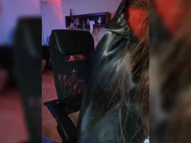 JuliaHesperaks webcam