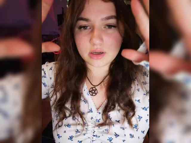 JuliaHesperaks webcam