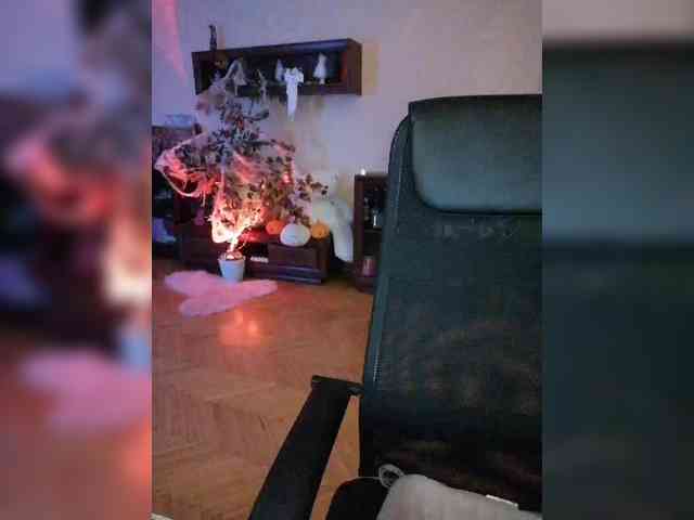 JuliaHesperaks webcam