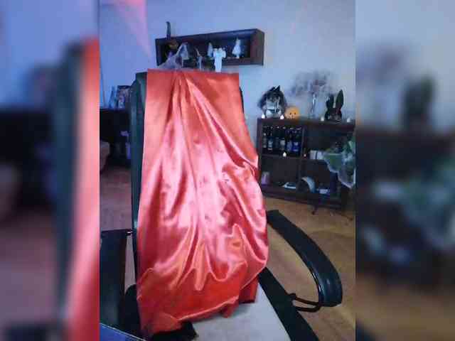 JuliaHesperaks webcam