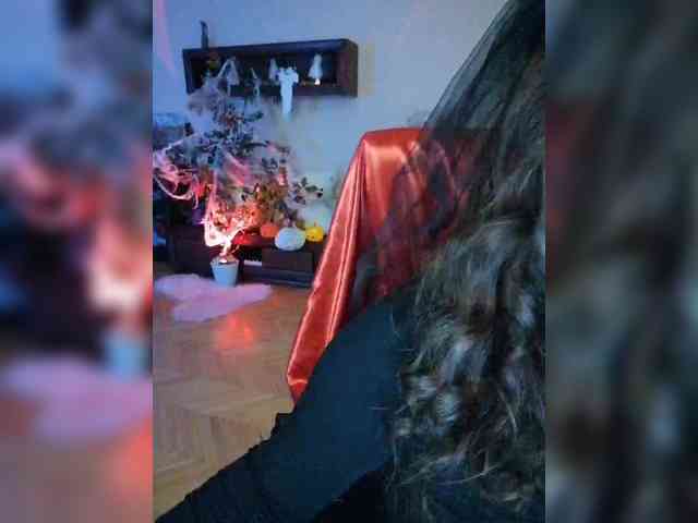 JuliaHesperaks webcam