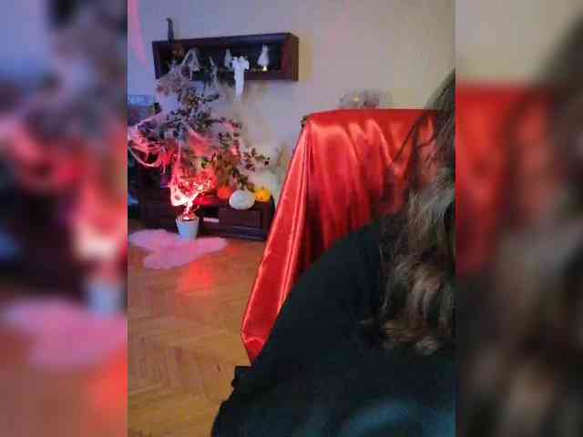 JuliaHesperaks webcam