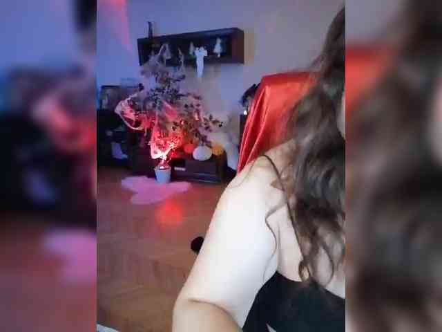 JuliaHesperaks webcam