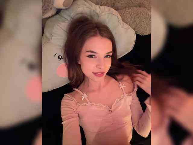 WednesdayFridayAddams webcam
