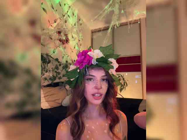 WednesdayFridayAddams webcam