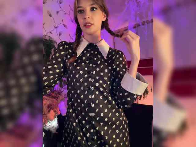 WednesdayFridayAddams webcam