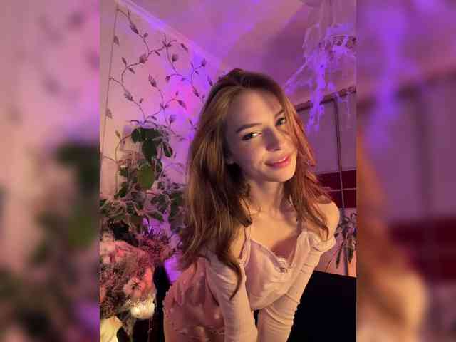 WednesdayFridayAddams webcam