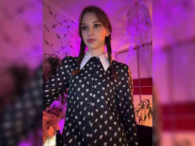 WednesdayFridayAddams webcam