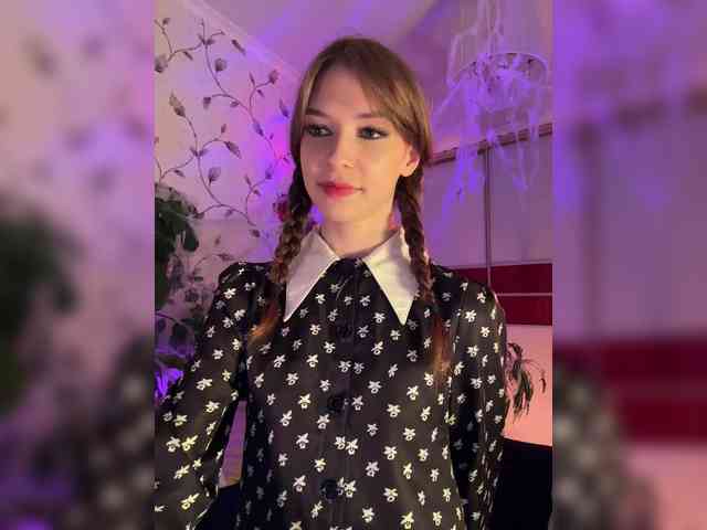 WednesdayFridayAddams webcam