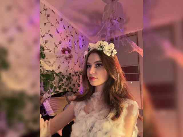 WednesdayFridayAddams webcam