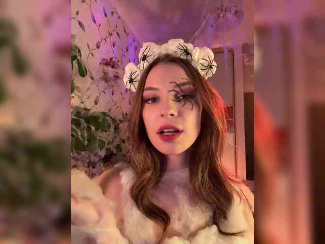 WednesdayFridayAddams webcam