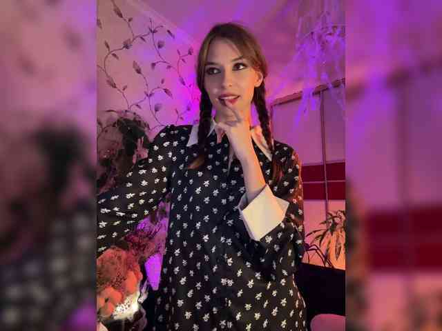 WednesdayFridayAddams webcam