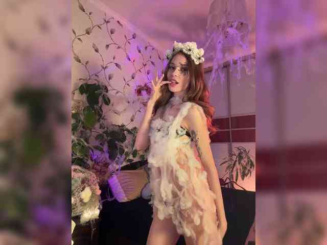 WednesdayFridayAddams webcam