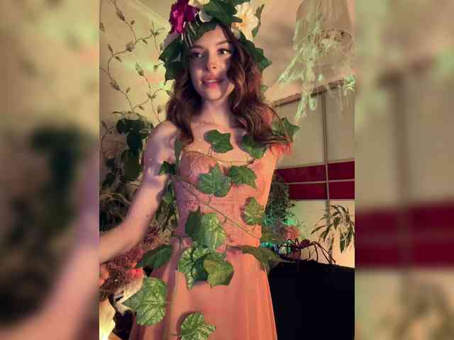 WednesdayFridayAddams webcam