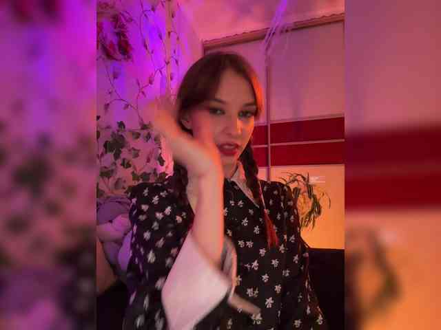 WednesdayFridayAddams webcam