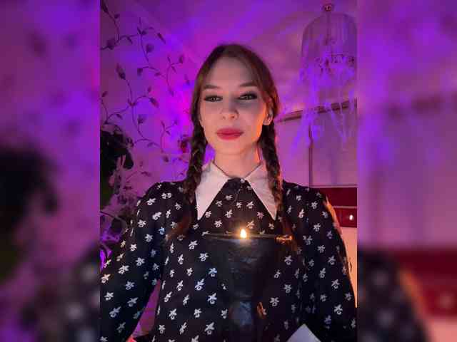 WednesdayFridayAddams webcam