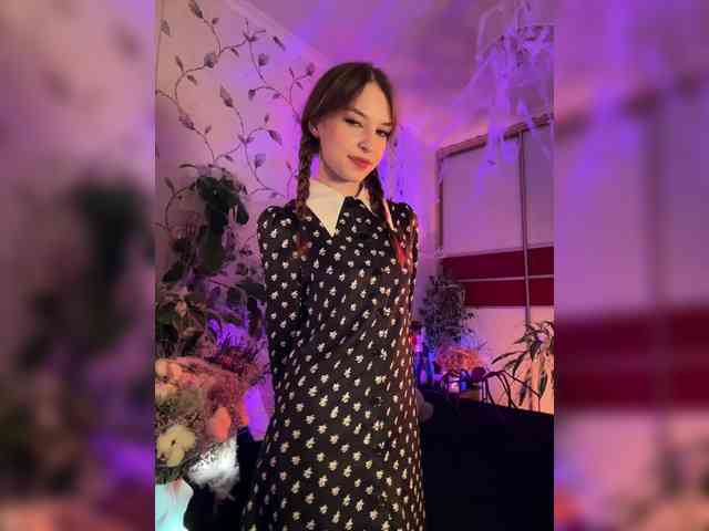 WednesdayFridayAddams webcam