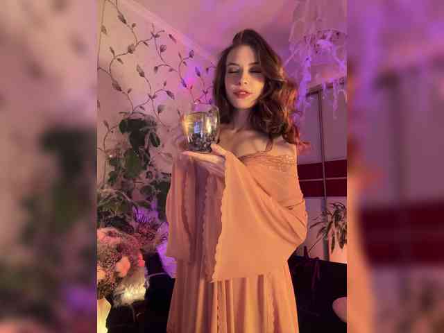 WednesdayFridayAddams webcam