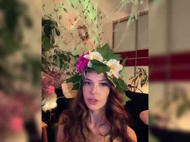 WednesdayFridayAddams webcam