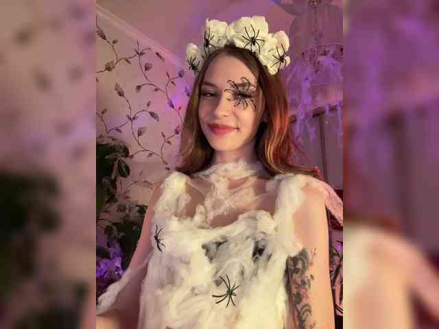 WednesdayFridayAddams webcam