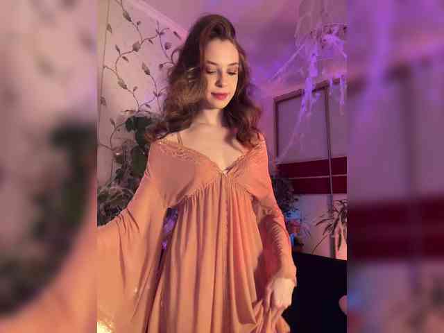 WednesdayFridayAddams webcam