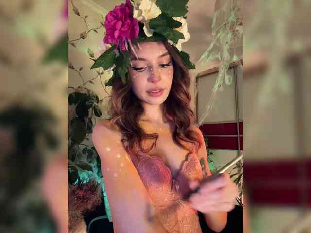 WednesdayFridayAddams webcam