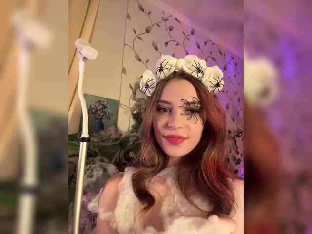 WednesdayFridayAddams webcam