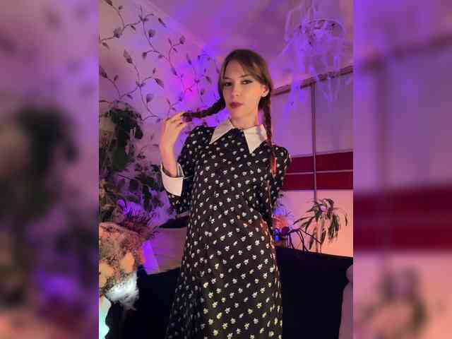 WednesdayFridayAddams webcam