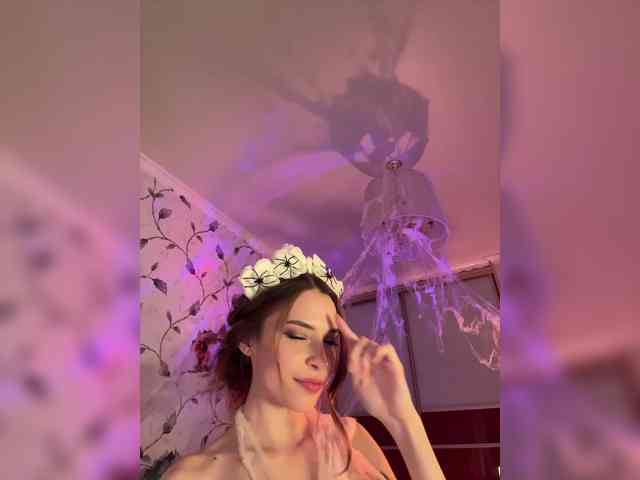 WednesdayFridayAddams webcam