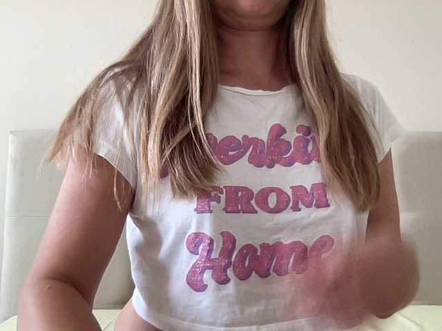LizaFlower1 webcam