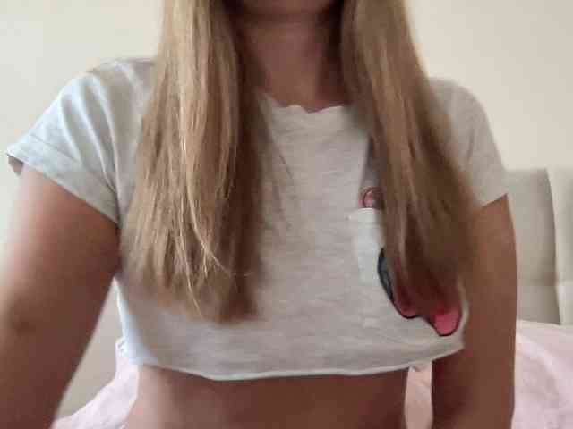 LizaFlower1 webcam