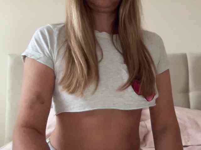 LizaFlower1 webcam