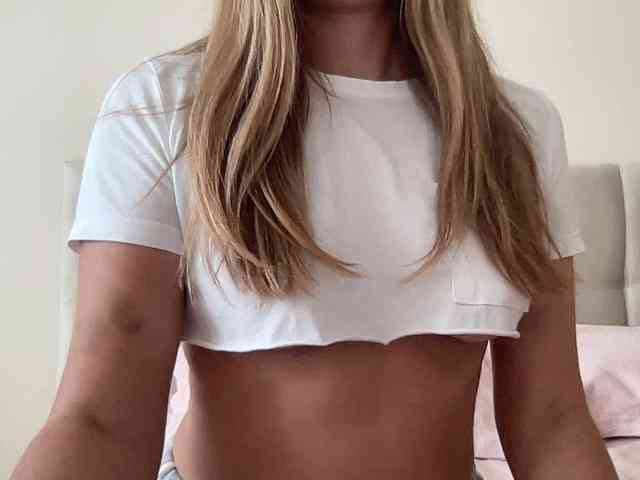 LizaFlower1 webcam
