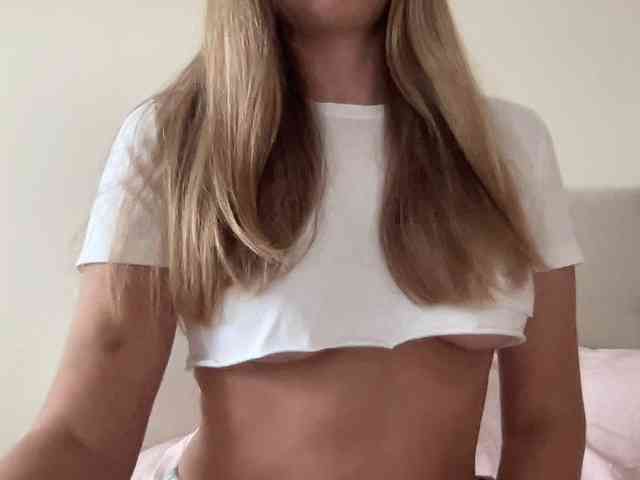 LizaFlower1 webcam
