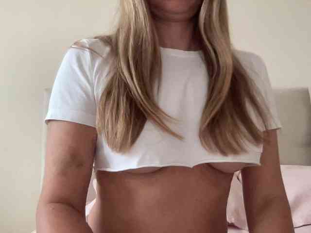 LizaFlower1 webcam