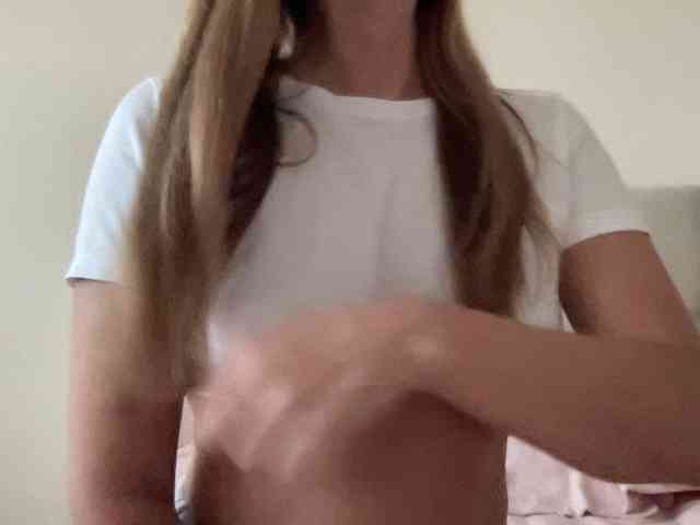 LizaFlower1 webcam