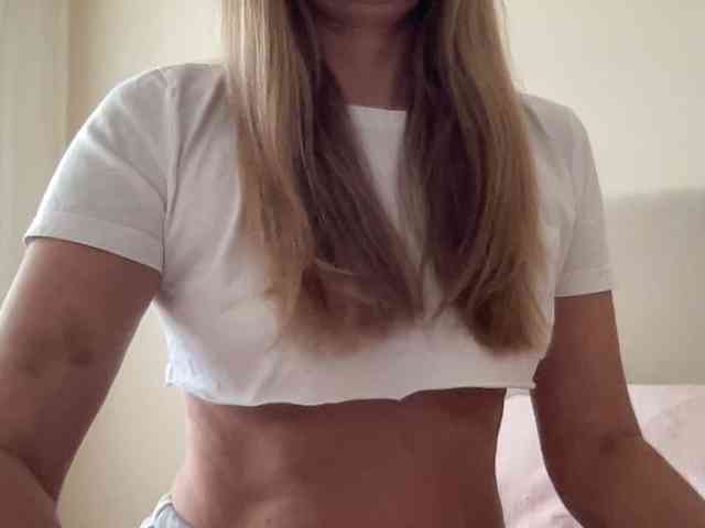 LizaFlower1 webcam