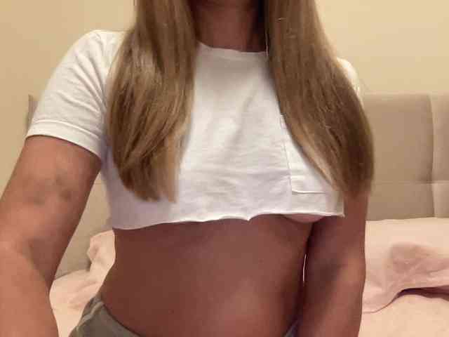 LizaFlower1 webcam