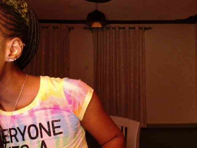 adriana_crystal webcam