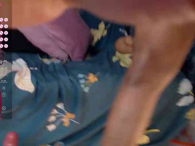 LILITHROUSE88 webcam