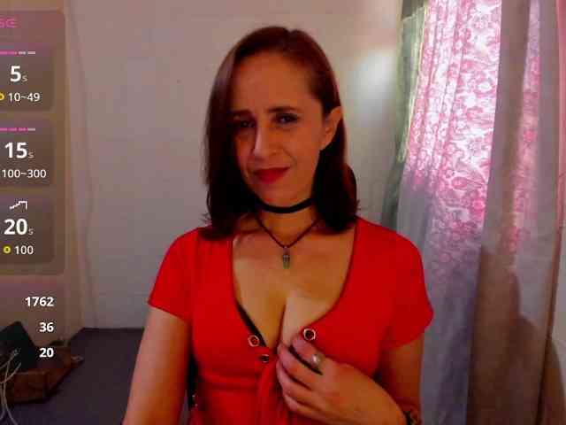 EmilyJunn webcam