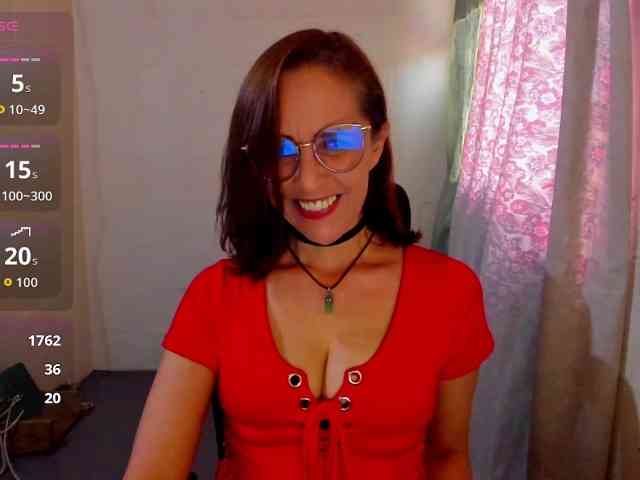 EmilyJunn webcam