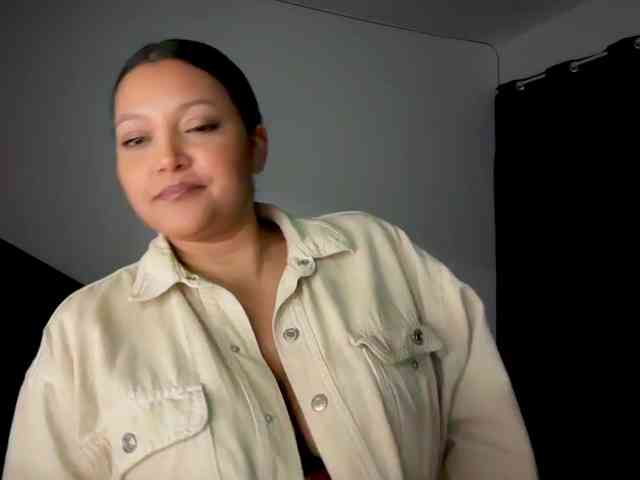 MarcellaGriffin webcam