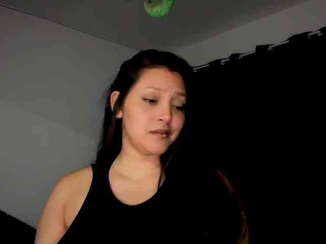 MarcellaGriffin webcam