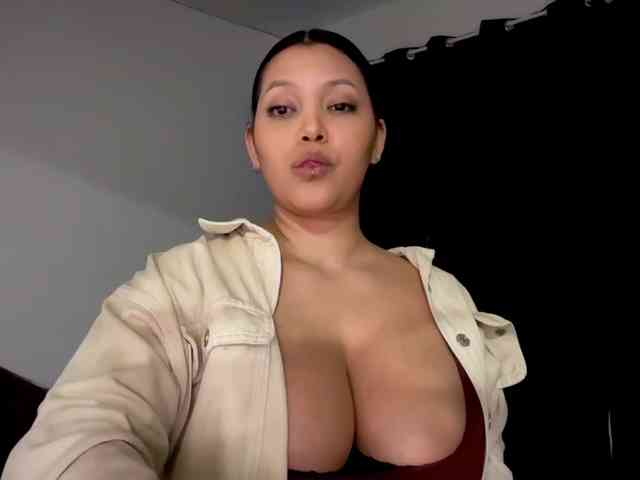MarcellaGriffin webcam