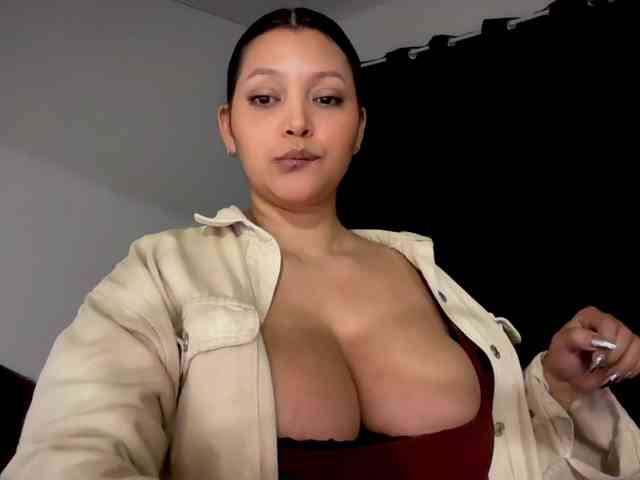 MarcellaGriffin webcam
